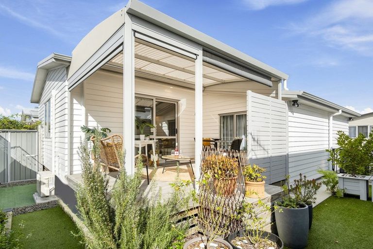 Photo of property in 11 Kamahi Crescent, Papamoa Beach, Papamoa, 3118