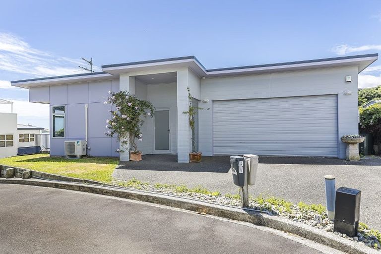 Photo of property in 6 Cromarty Place, Papakowhai, Porirua, 5024