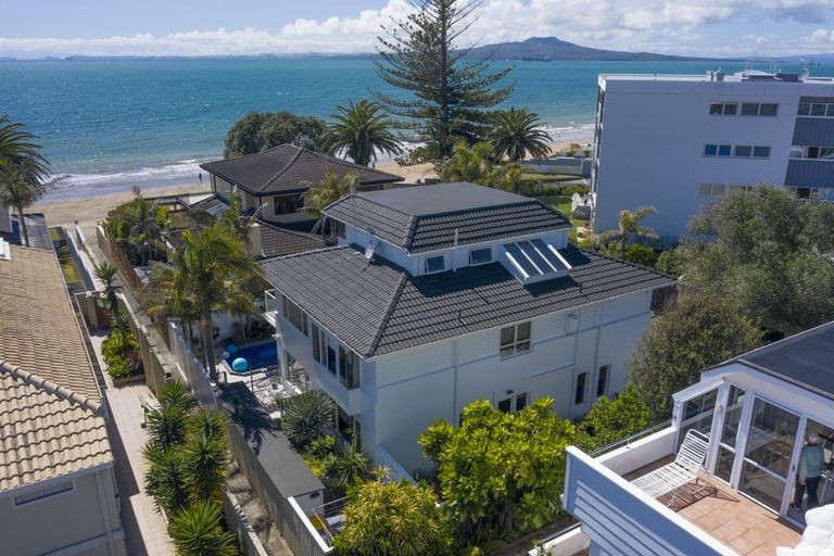 Photo of property in 5a Craig Road, Milford, Auckland, 0620