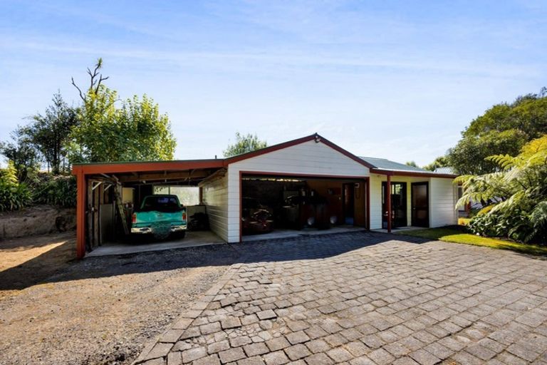 Photo of property in 1760 Mountain Road, Inglewood, 4386