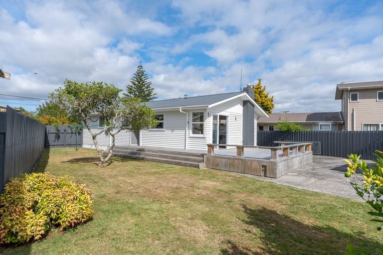 Photo of property in 24 Fairview Street, Fairview Downs, Hamilton, 3214