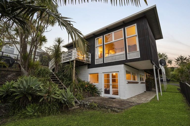 Photo of property in 12 Felton Mathew Avenue, St Johns, Auckland, 1072