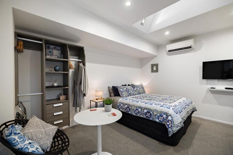 Photo of property in 75 Mcdonnell Road, Arrowtown, 9302