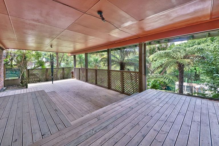 Photo of property in 236 Godley Road, Titirangi, Auckland, 0604