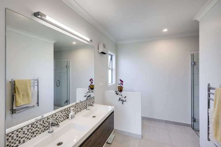 Photo of property in 22 Pukaki Place, Poraiti, Napier, 4112