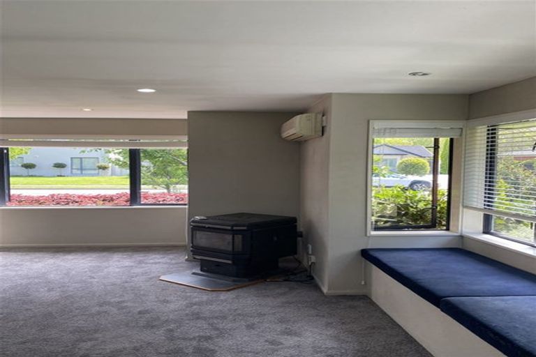 Photo of property in 10 Providence Place, Redwood, Christchurch, 8051