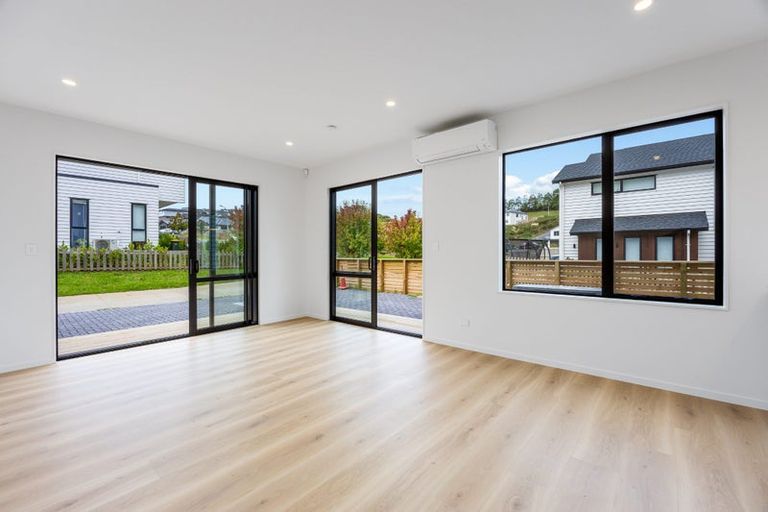 Photo of property in 7 Endurance Rise, Orewa, 0931