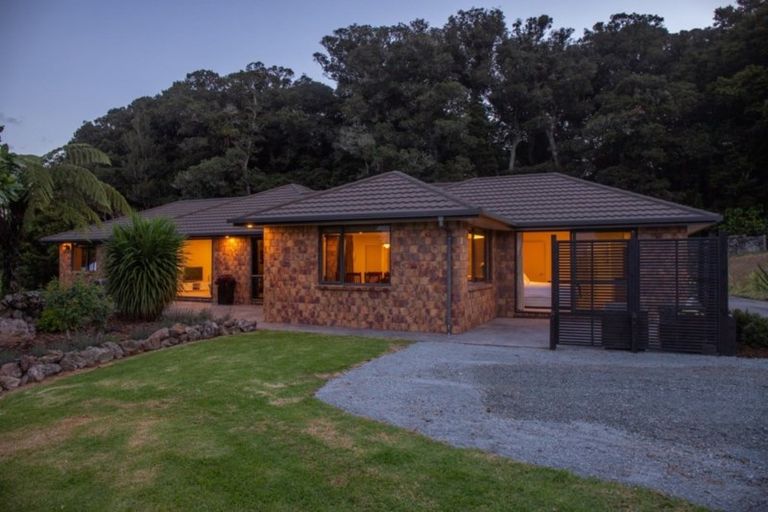 Photo of property in 18 Meadowstone Lane, Maungakaramea, Whangarei, 0178