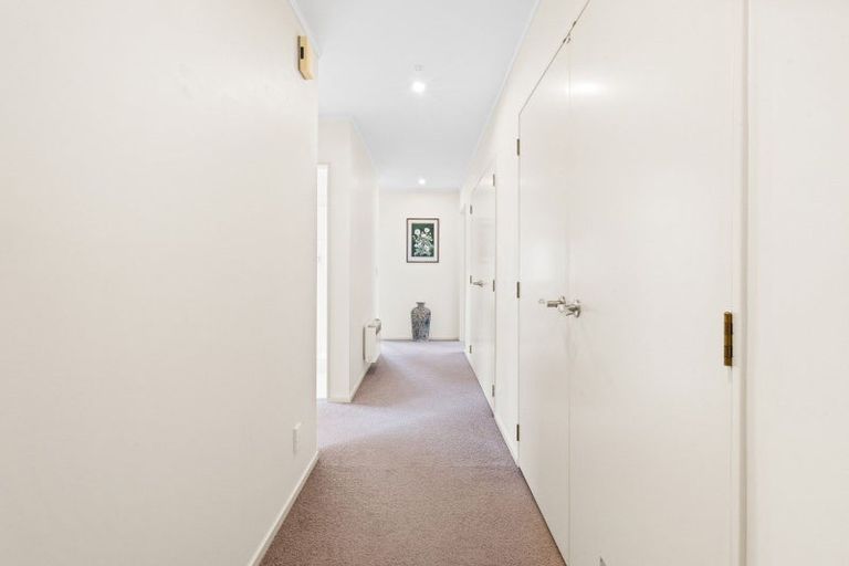 Photo of property in 36 Cranbrook Grove, Waikanae, 5036