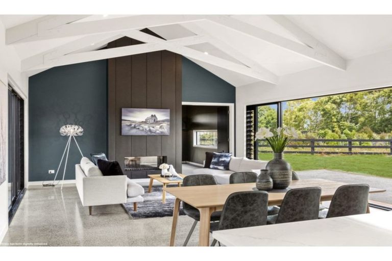 Photo of property in 35 Mike Smith Drive, Cambridge, 3434