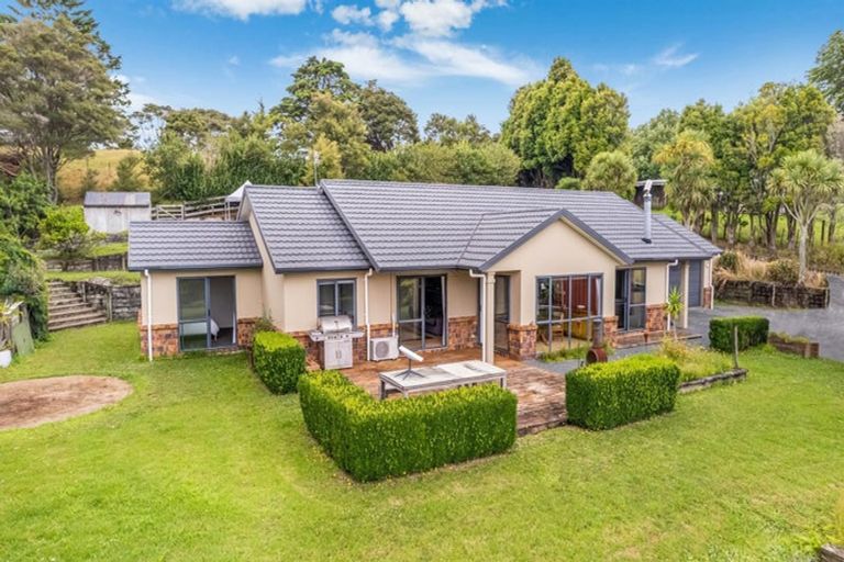 Photo of property in 119 Mcgregor Road, Clevedon, Papakura, 2582