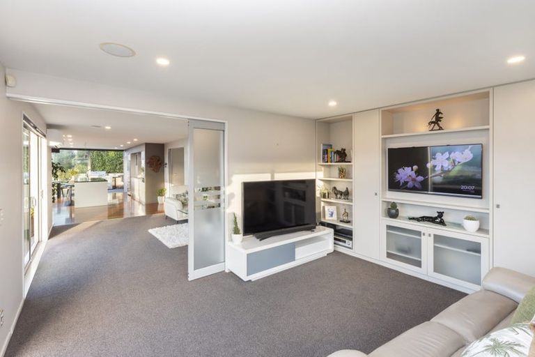 Photo of property in 5 Peregrine Close, Mount Pleasant, Christchurch, 8081