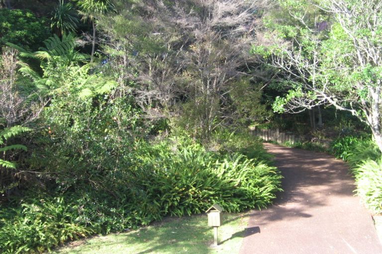 Photo of property in 2 Menear Lane, Hillcrest, Auckland, 0627