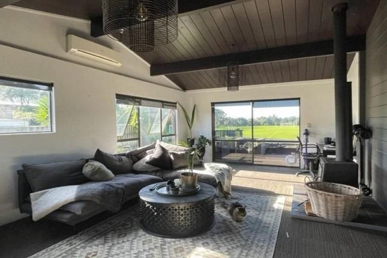 Photo of property in 33a Fitzroy Road, Fitzroy, New Plymouth, 4312