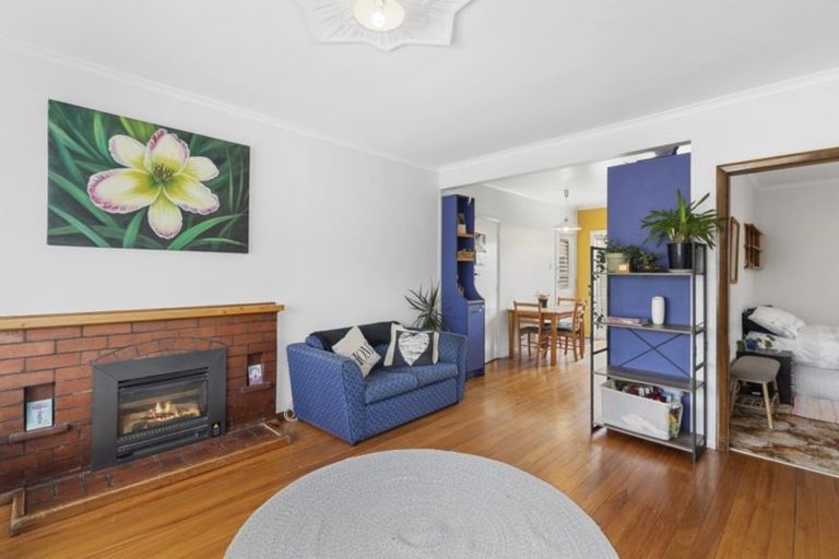 Photo of property in 33 East Street, Petone, Lower Hutt, 5012