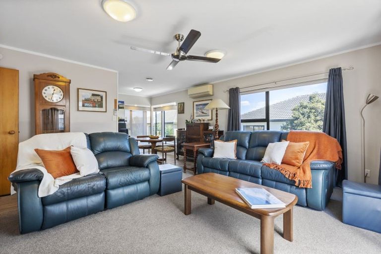 Photo of property in 2/25 Abercrombie Street, Howick, Auckland, 2014