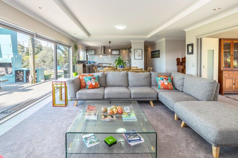 Photo of property in 1 Campbell Drive, Martinborough, 5711