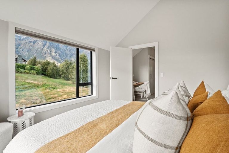 Photo of property in 13 Soudley Court, Jacks Point, Queenstown, 9371