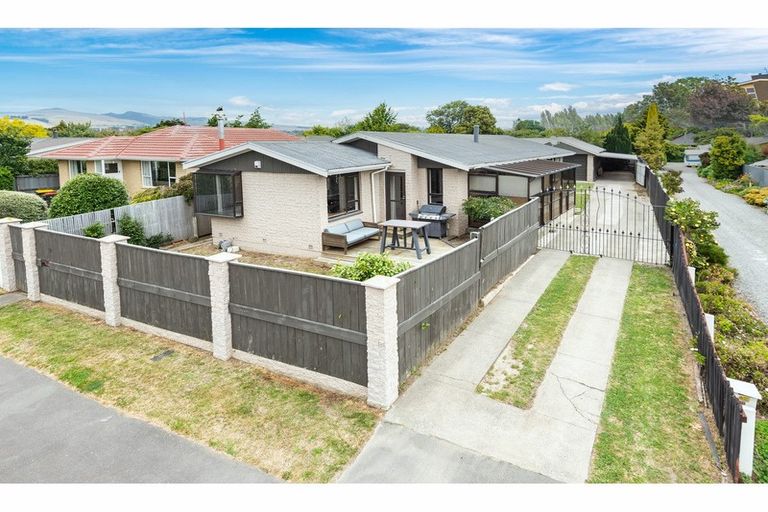 Photo of property in 37 Fern Drive, Halswell, Christchurch, 8025