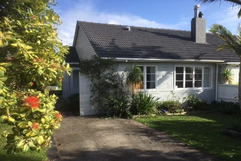 Photo of property in 8 Tirotai Crescent, Westmere, Auckland, 1022