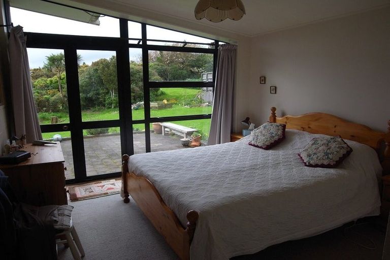 Photo of property in 6 Otamarau Grove, Maungaraki, Lower Hutt, 5010