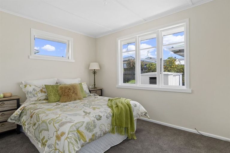 Photo of property in 38 Queen Road, Bellevue, Tauranga, 3110