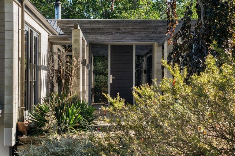 Photo of property in 289 Riverbank Road, Wanaka, 9382