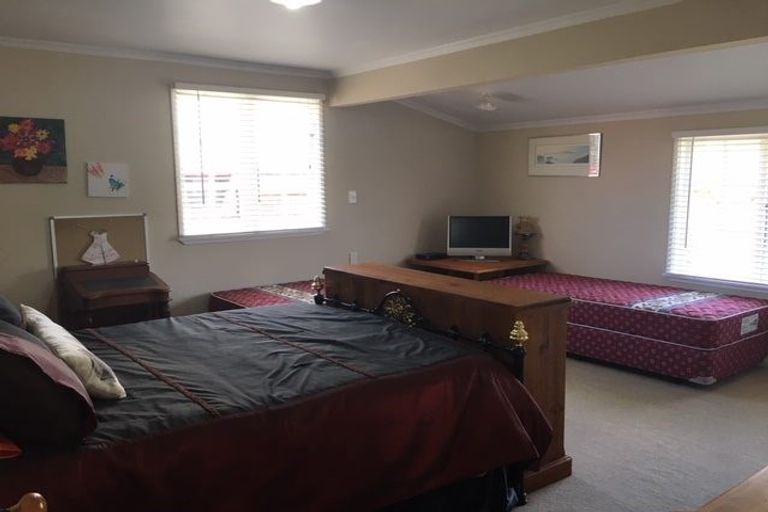 Photo of property in 12 Hicks Crescent, Waikanae Beach, Waikanae, 5036