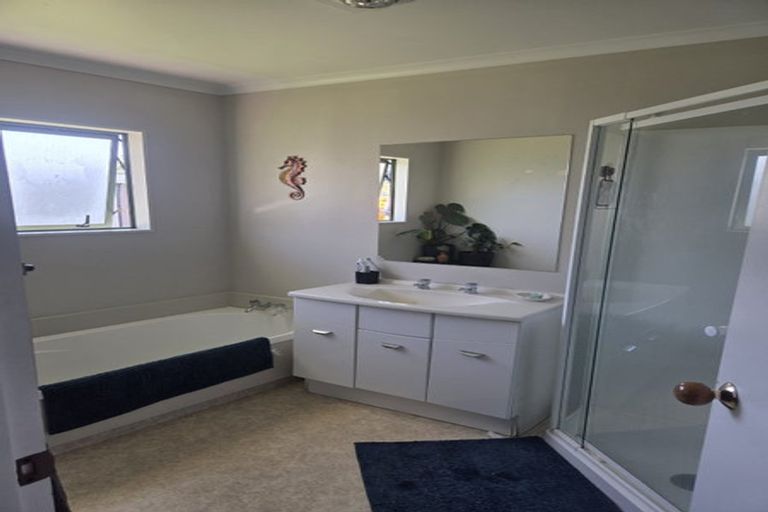 Photo of property in 2/75 Mclauchlan Street, Springlands, Blenheim, 7201