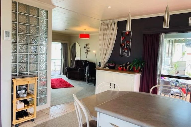 Photo of property in 21 Eton Street, Taradale, Napier, 4112