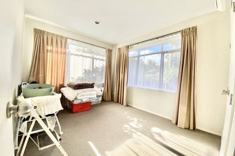 Photo of property in 4 Luna Place, Henderson, Auckland, 0612