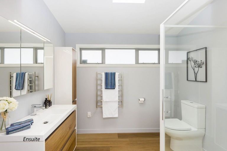 Photo of property in 21 Pempsey Street, Silverstream, Upper Hutt, 5019