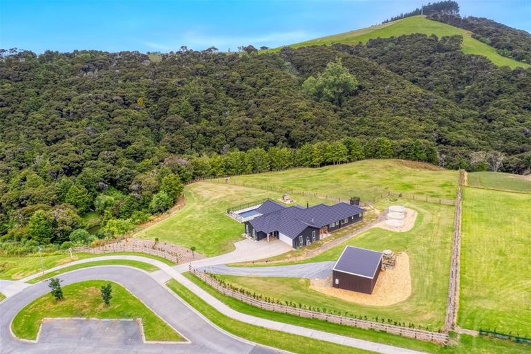 Photo of property in 24 Fernbird Grove, Kerikeri, 0294