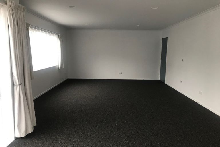 Photo of property in 28a Allington Road, Karori, Wellington, 6012