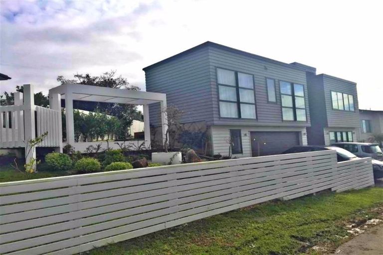 Photo of property in 46 Caldera Drive, Long Bay, Auckland, 0630