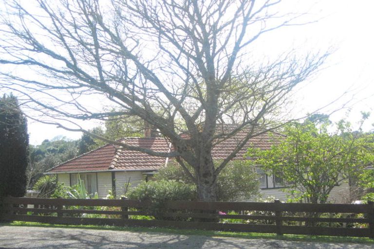 Photo of property in 1 Glenpark Avenue, Westown, New Plymouth, 4310