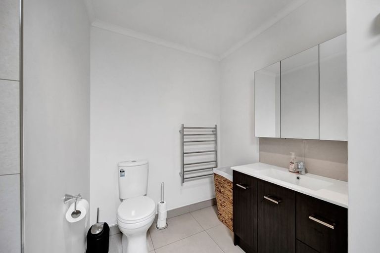 Photo of property in 10d Campbell Street, Hawera, 4610