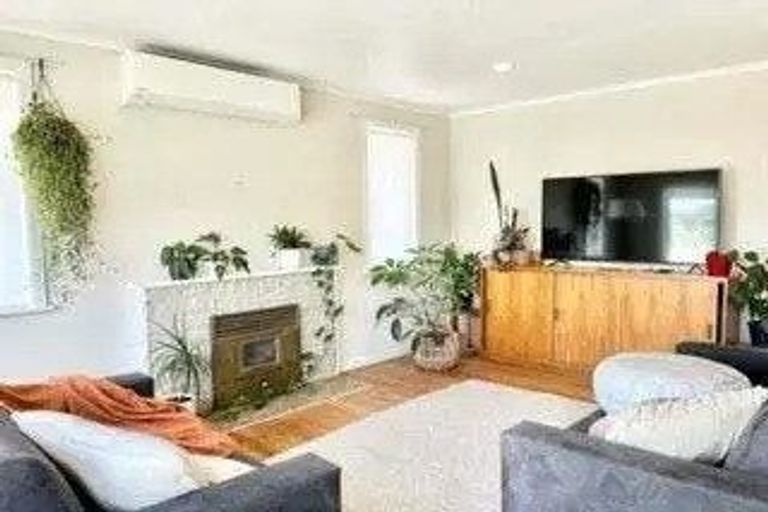 Photo of property in 29 Sylvan Crescent, Te Atatu South, Auckland, 0610