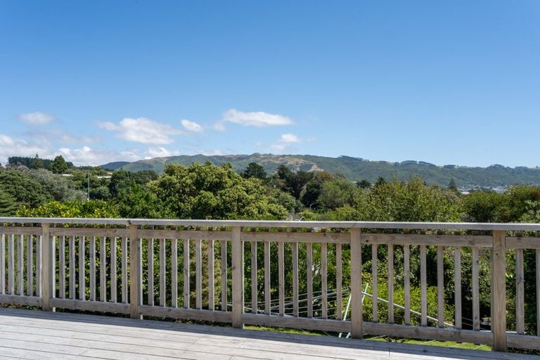 Photo of property in 26 Sievers Grove, Cannons Creek, Porirua, 5024