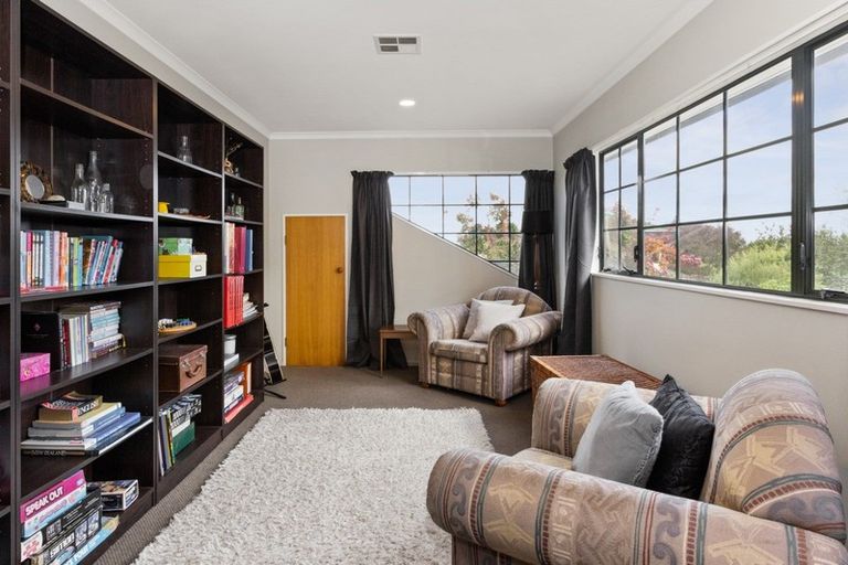 Photo of property in 14 Kingsgate Lane, Havelock North, 4130