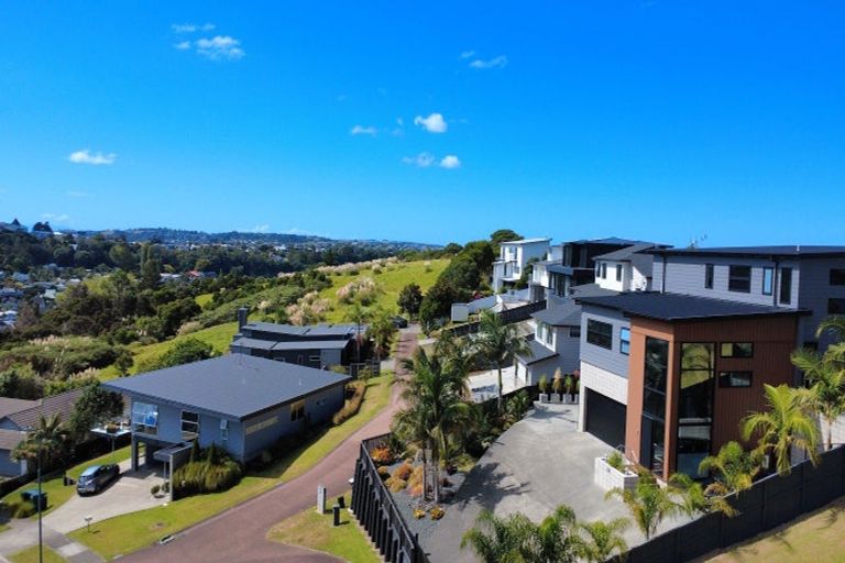 Photo of property in 57 Hawaiian Parade, Arkles Bay, Whangaparaoa, 0932