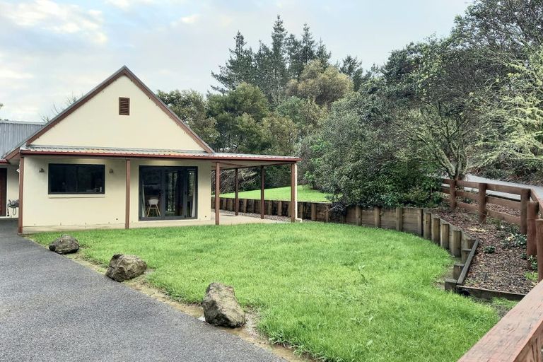 Photo of property in 388 Pine Valley Road, Dairy Flat, Silverdale, 0992