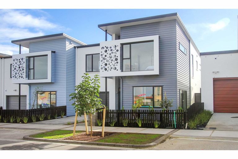 Photo of property in 26 Onekiritea Road, Hobsonville, Auckland, 0616