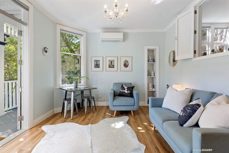 Photo of property in 7 Manley Terrace, Newtown, Wellington, 6021