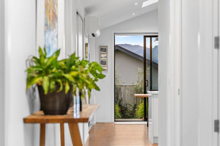 Photo of property in 20 Mount Nicholas Avenue, Wanaka, 9305