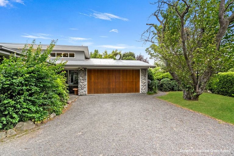 Photo of property in 1 Hart Place, Lake Coleridge, 7572