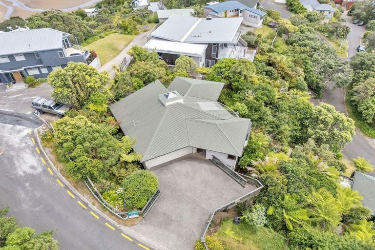 Photo of property in 52 Motuhoa Road, Tairua, 3508