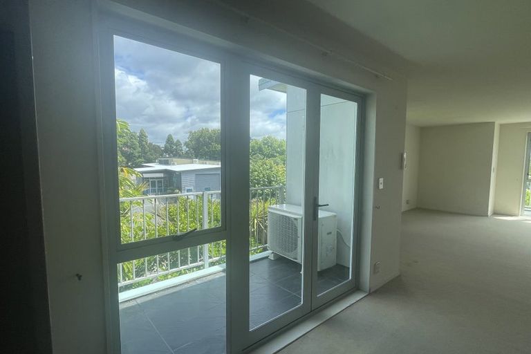 Photo of property in 32/222 Albany Highway, Schnapper Rock, Auckland, 0632