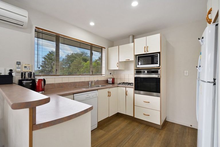 Photo of property in 31 Cossar Street, Burwood, Christchurch, 8083