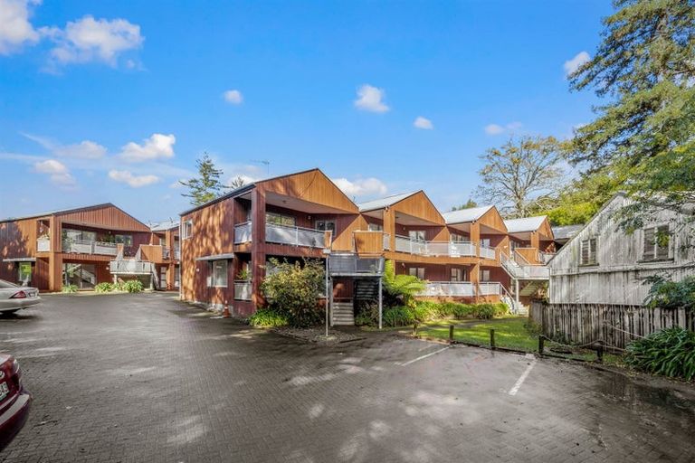 Photo of property in 17/3 The Avenue, Albany, Auckland, 0632